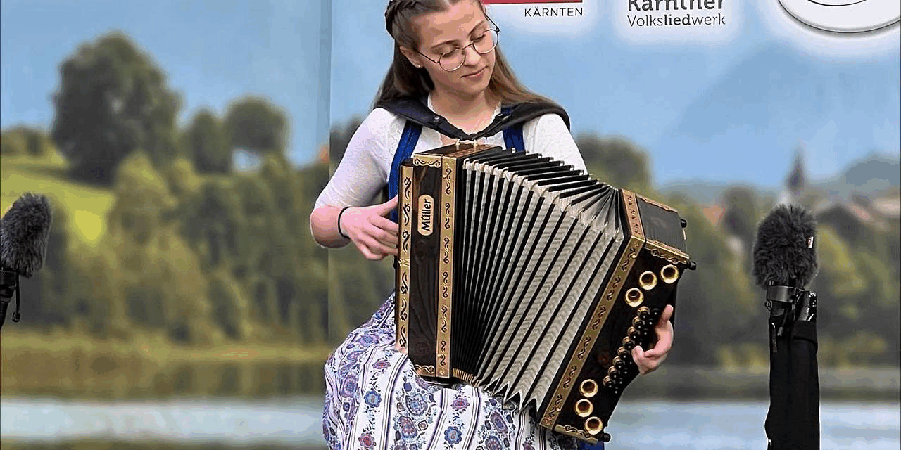 GMPU-Studentin Laura Rampitsch gewinnt  Kärntner Harmonikawettbewerb
